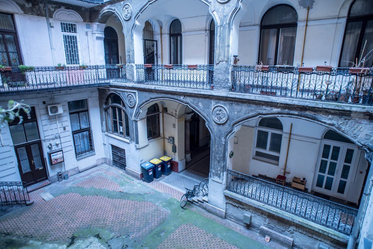 Garden Trees Apartment Budapest Exterior photo